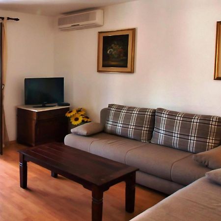 Paradise Beach Apartments Rovigno Esterno foto