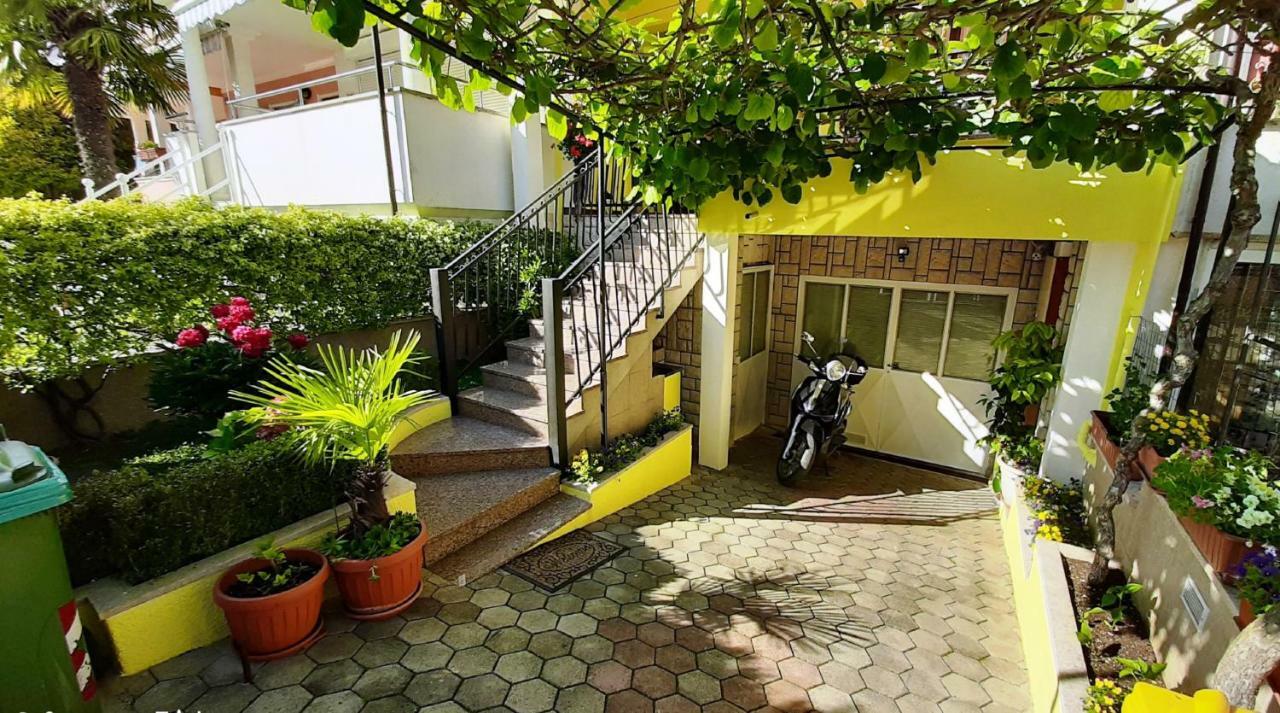 Paradise Beach Apartments Rovigno Esterno foto