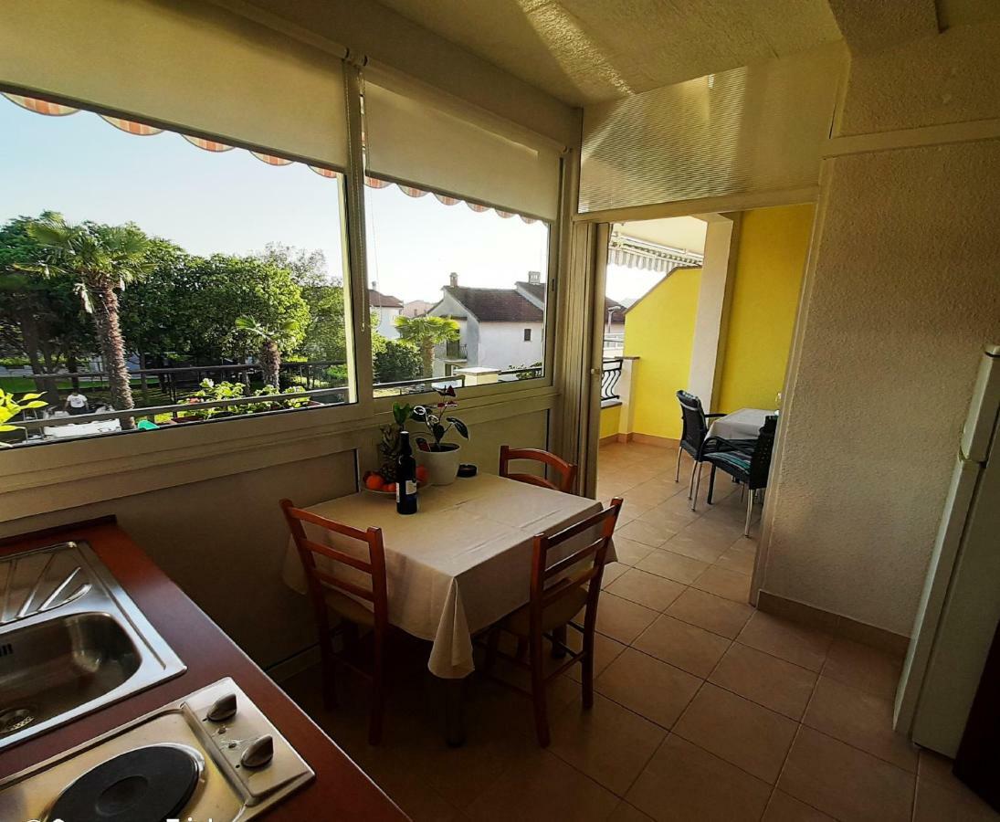 Paradise Beach Apartments Rovigno Esterno foto