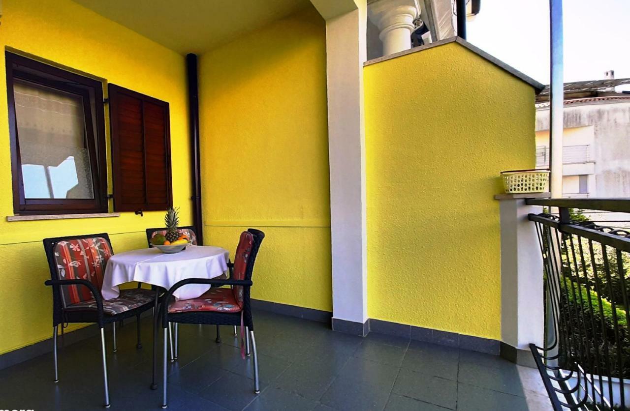 Paradise Beach Apartments Rovigno Esterno foto
