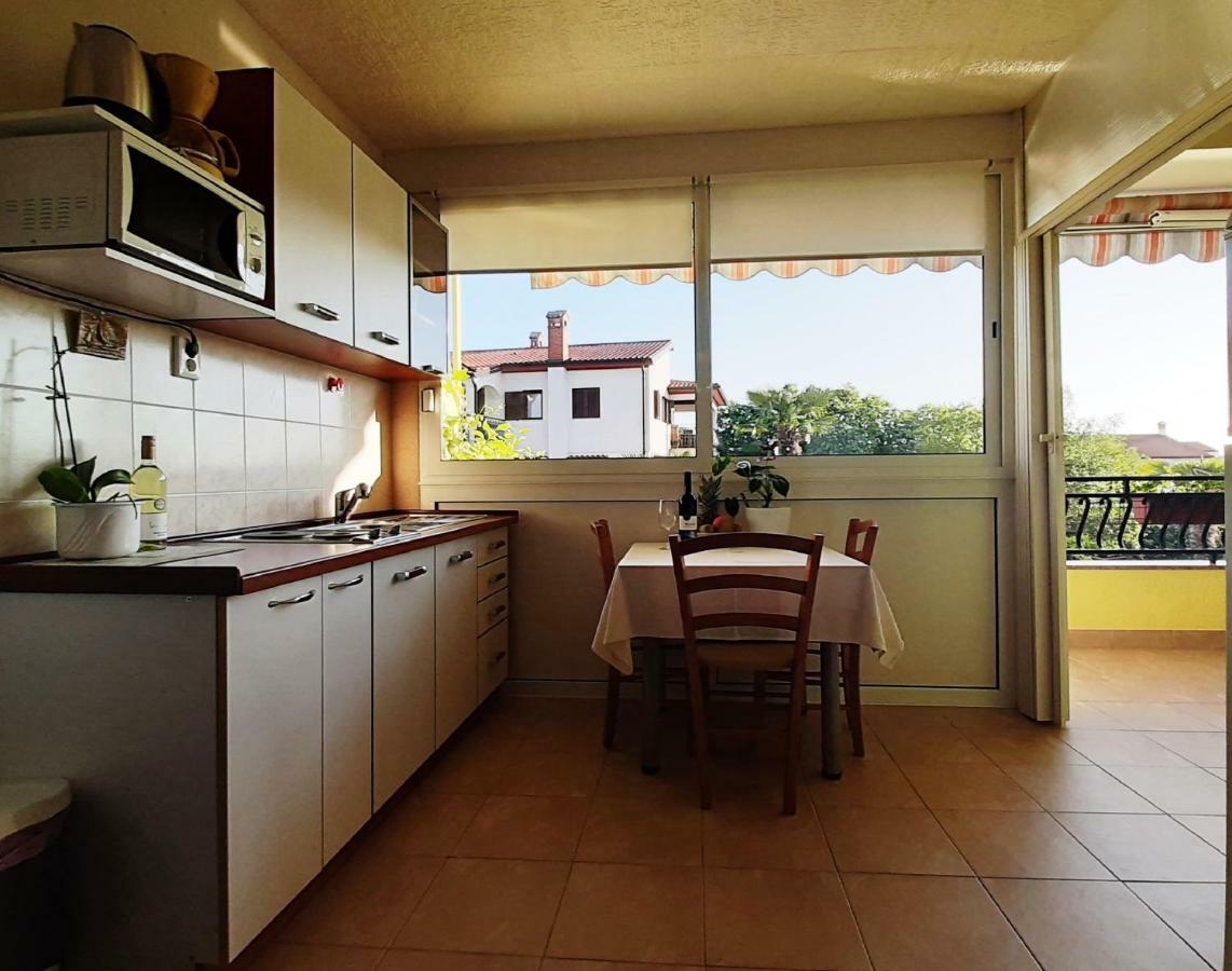 Paradise Beach Apartments Rovigno Esterno foto